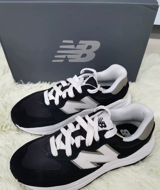 New Balance 5740 黑白 (M5740CB)