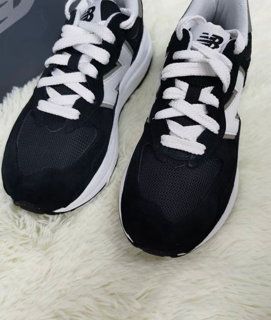 New Balance 5740 黑白 (M5740CB)