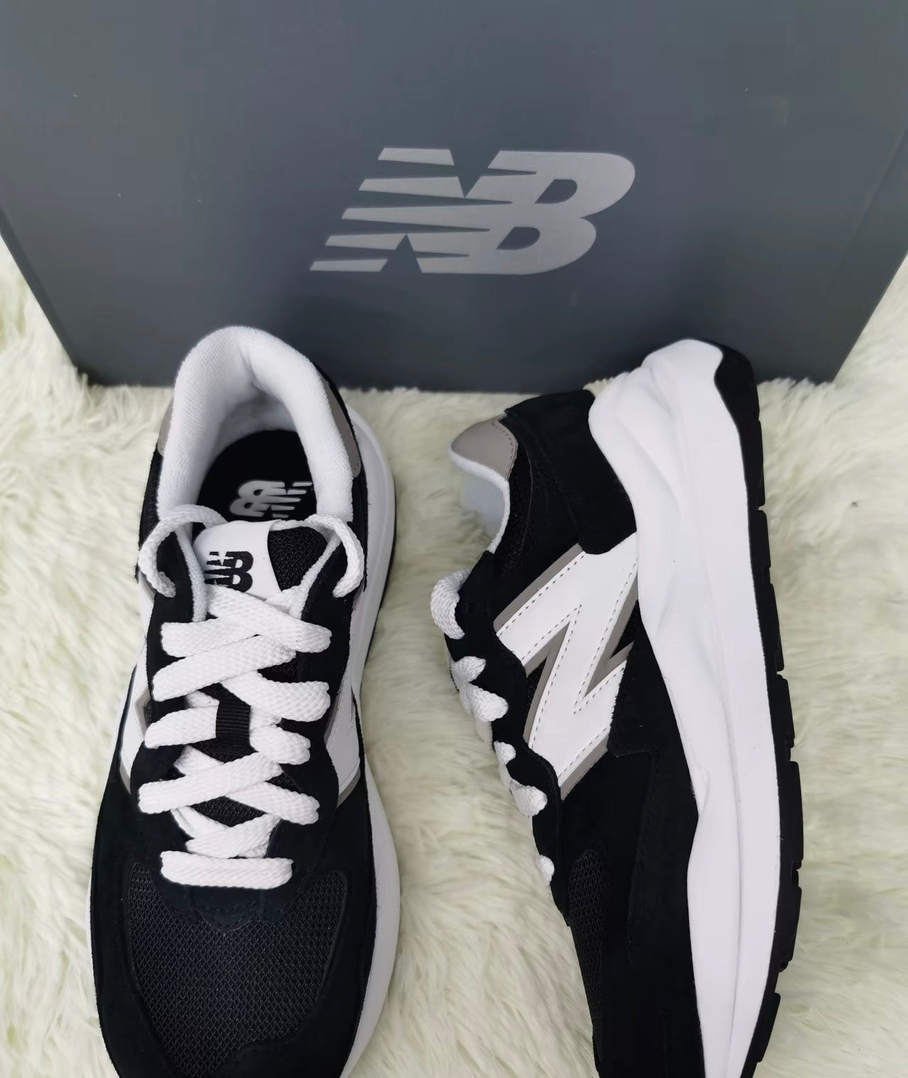 New Balance 5740 黑白 (M5740CB)
