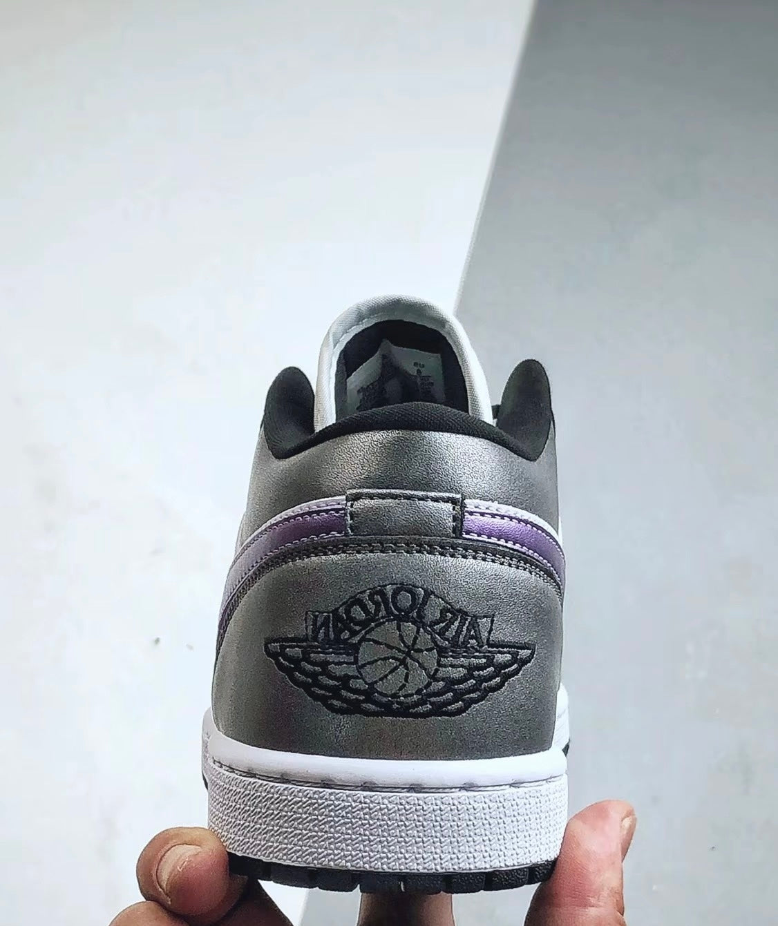 Nike Air Jordan Low 金屬紫 (HJ5910-105)