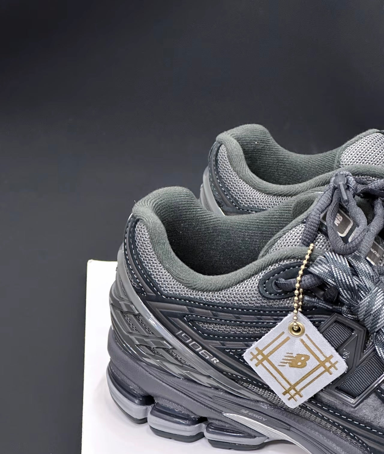 New Balance 1906R CNY (M1906RHX)