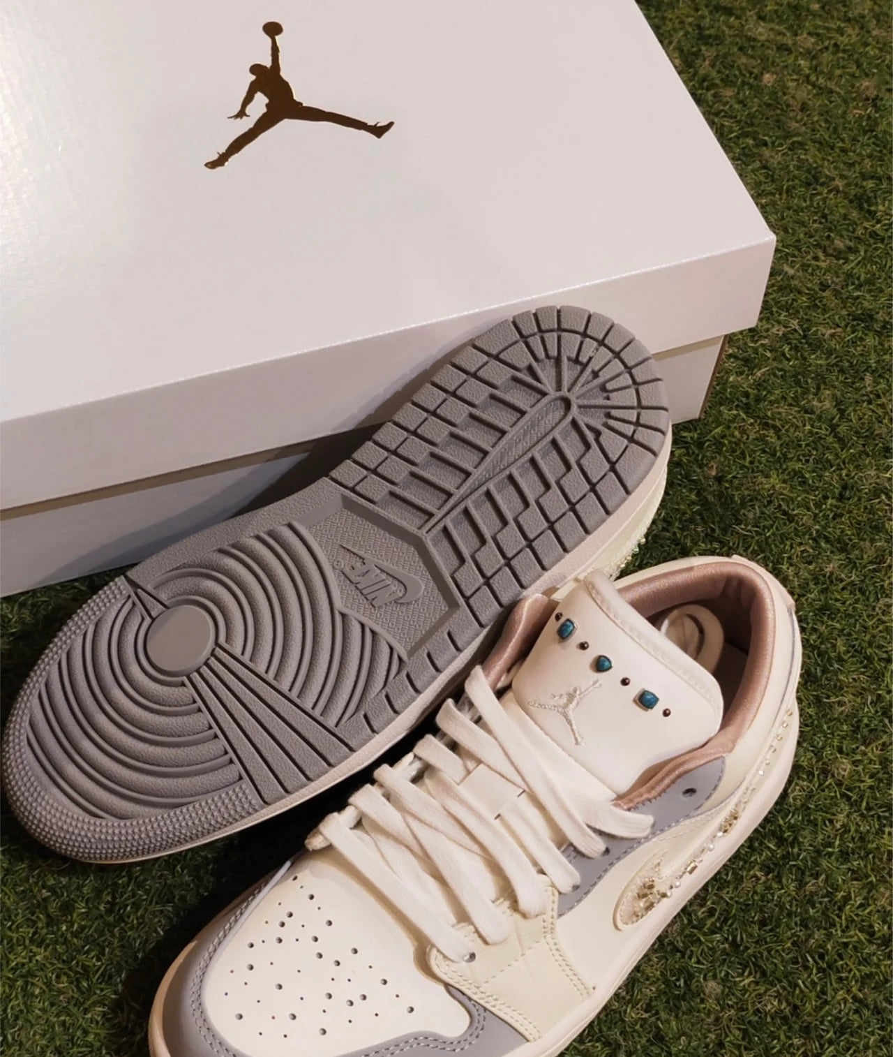 Nike Air Jordan Low Soft Pearl (IH7323-100)
