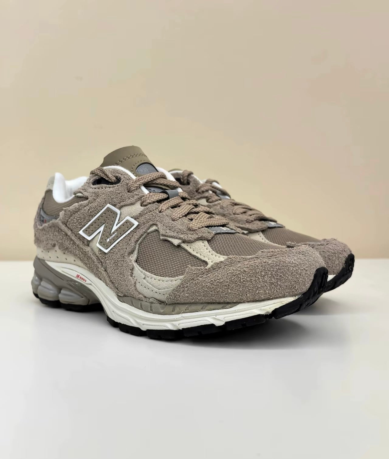 New Balance 2002R Refined Future 卡其 (M2002RDL)