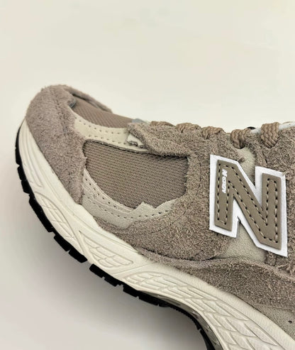 New Balance 2002R Refined Future 卡其 (M2002RDL)