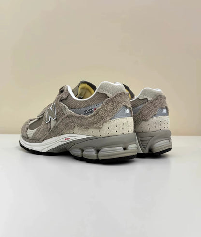 New Balance 2002R Refined Future 卡其 (M2002RDL)