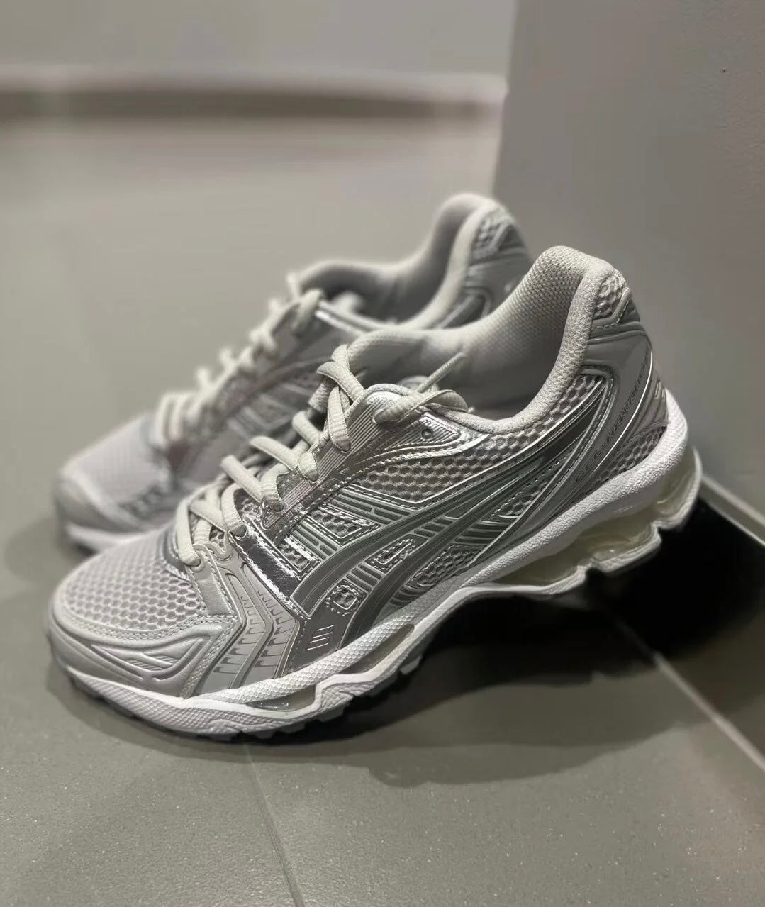 Asics Gel-Kayano 14 銀灰 (1202A056-021)