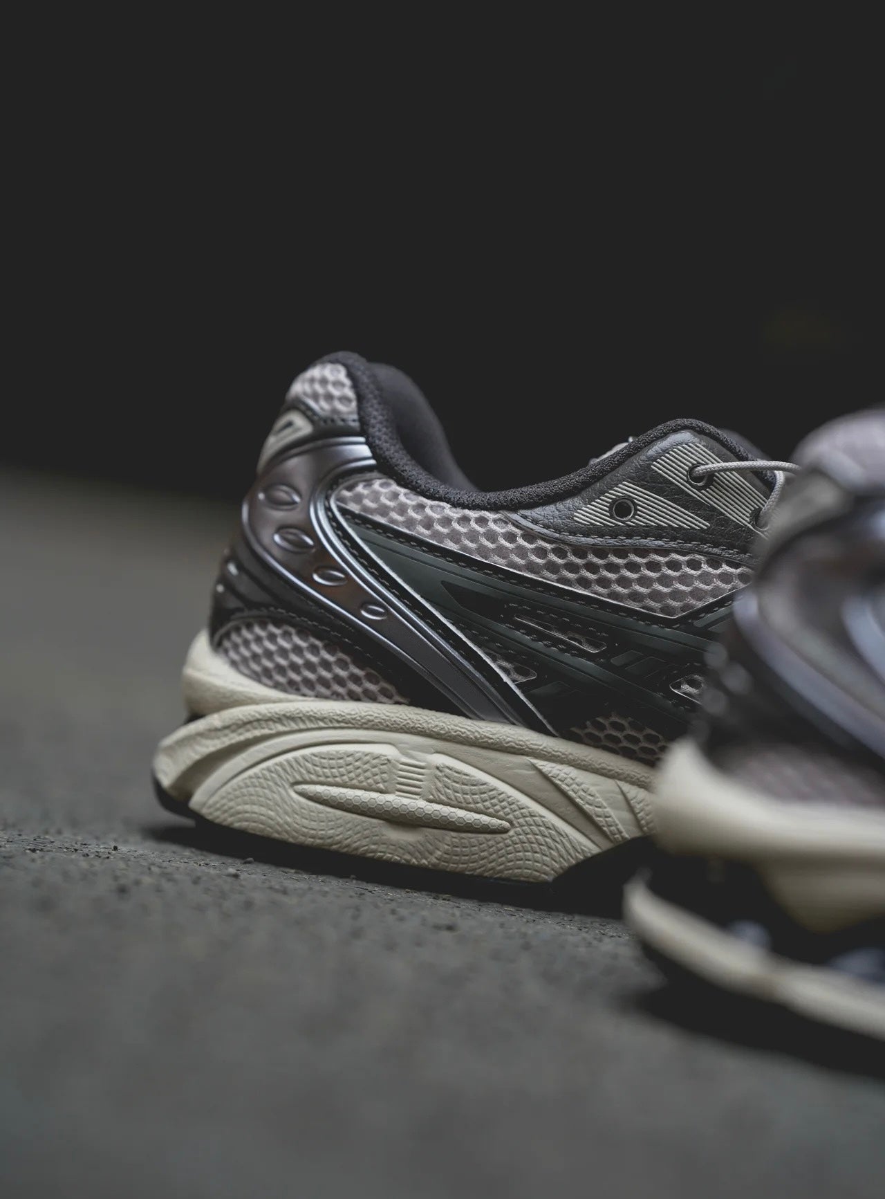 Asics Gel-Kayano 14 黏土灰 (1203A549-022)