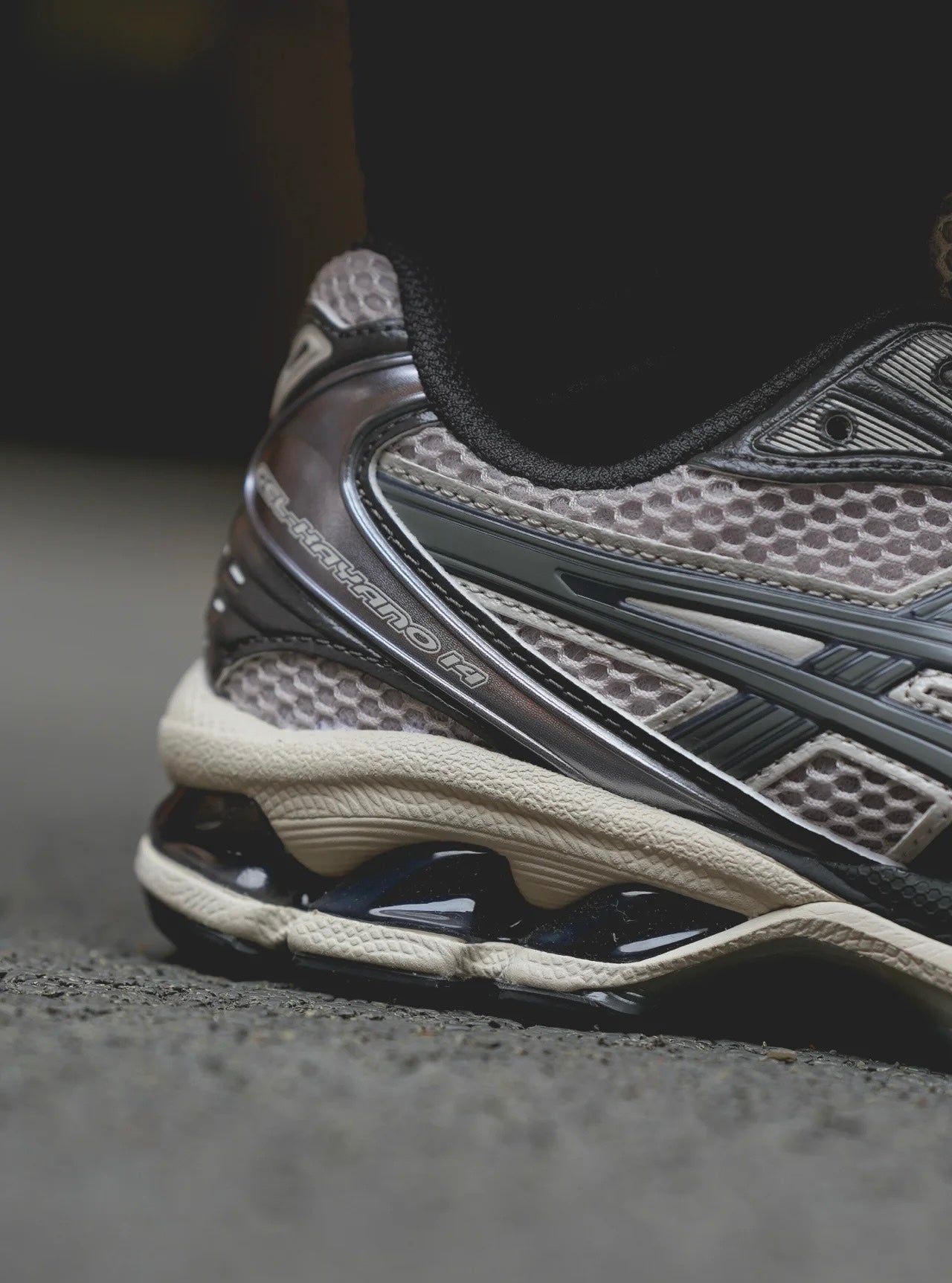 Asics Gel-Kayano 14 黏土灰 (1203A549-022)