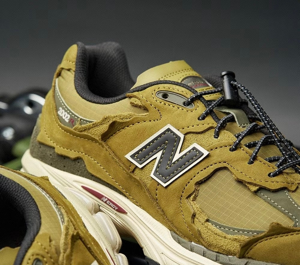 NEW BALANCE 2002R PROTECTION PACK HIGH DESER (M2002RDP)