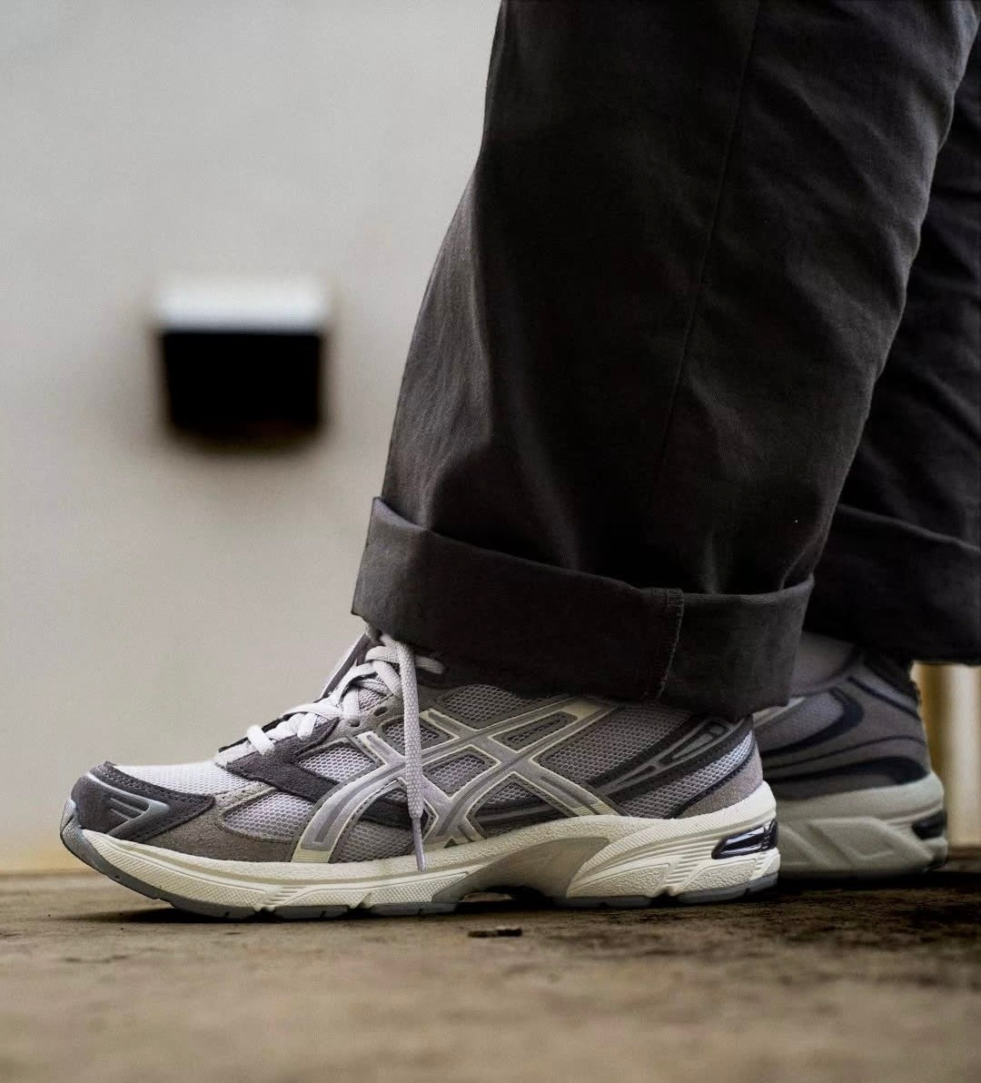 Asics Gel-1130 灰白 (1203A610-020)