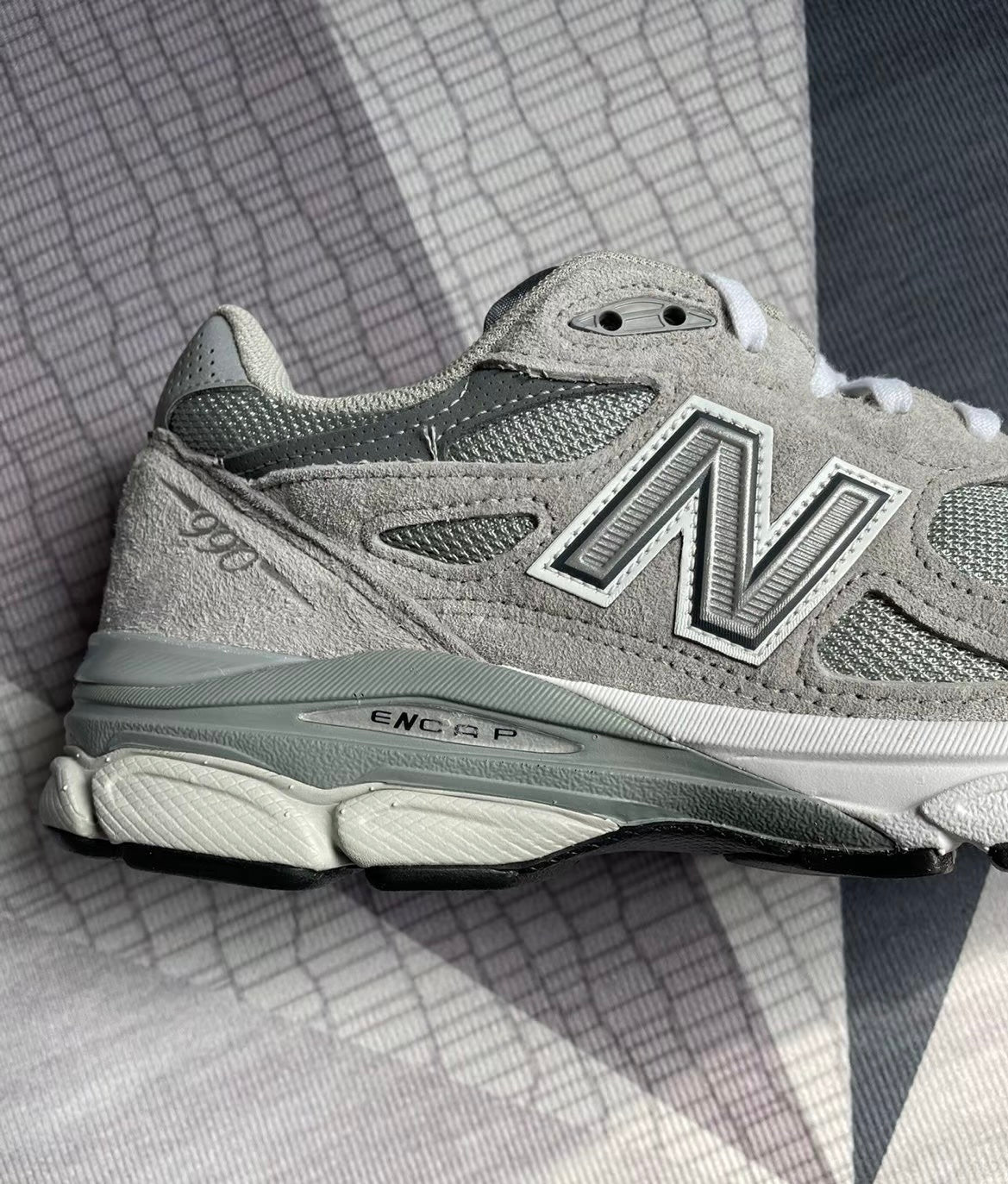 New Balance 990 V3 Grey (M990GY3)