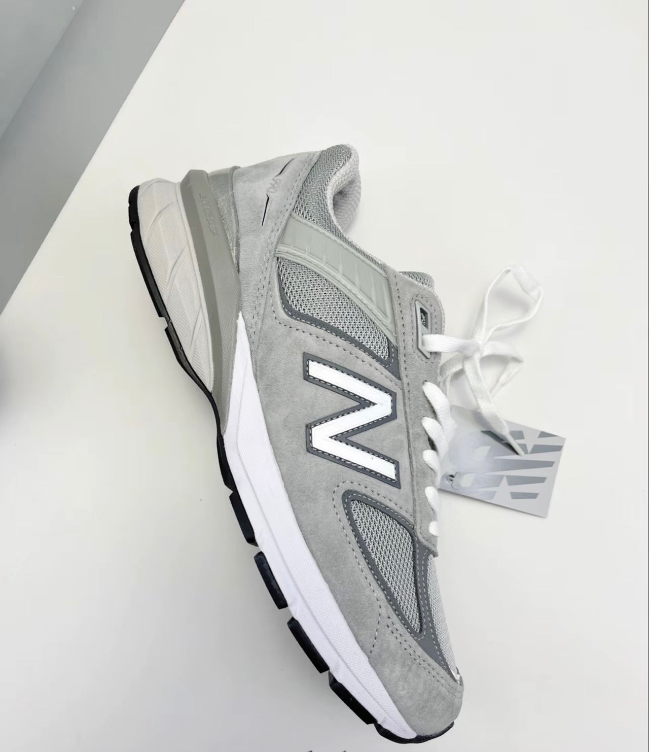 New Balance 990 V5 (M990GL5)