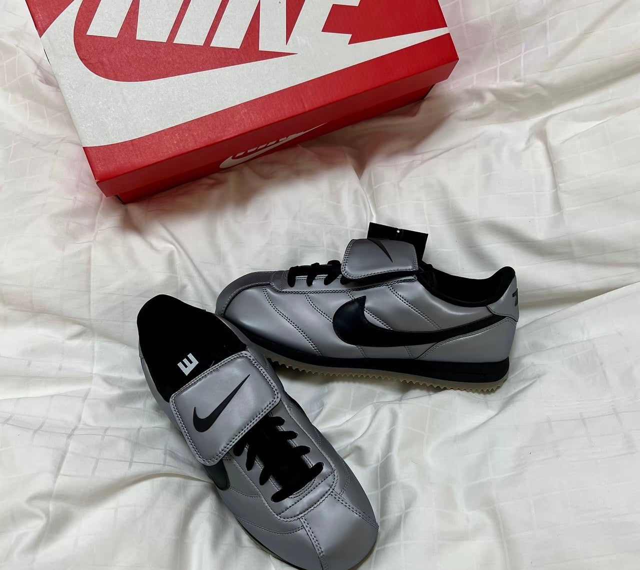 [銀色系秒殺] Nike Cortez Leather SE Metallic Cool Grey (HQ3490-099)