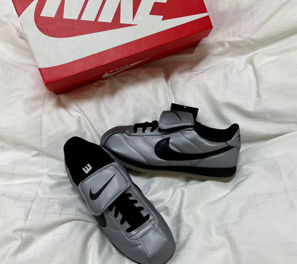 [銀色系秒殺] Nike Cortez Leather SE Metallic Cool Grey (HQ3490-099)