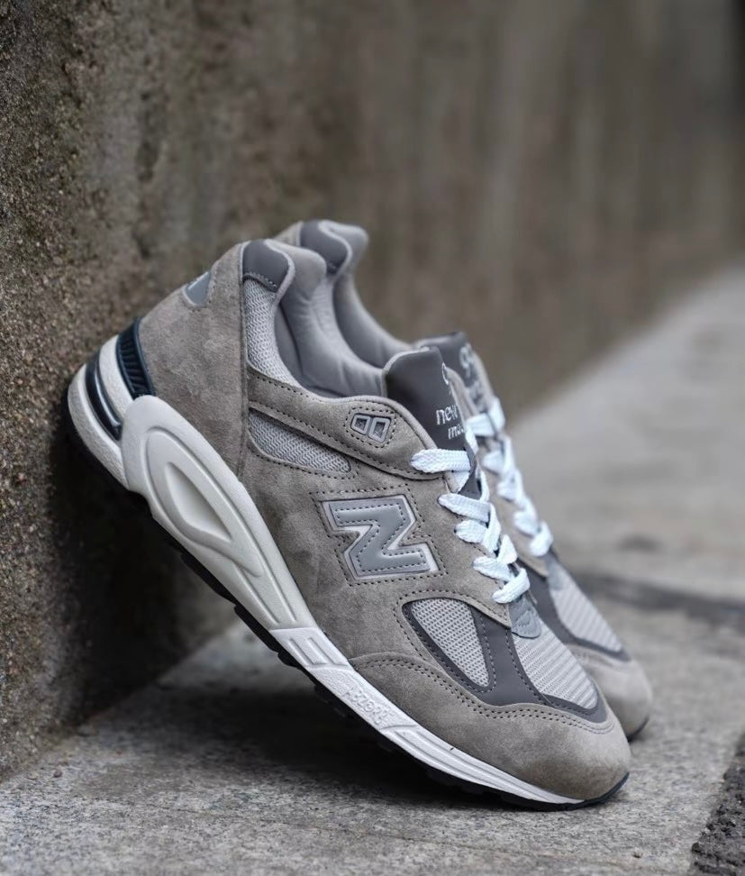 New Balance 990 V2 Grey (M990GY2)