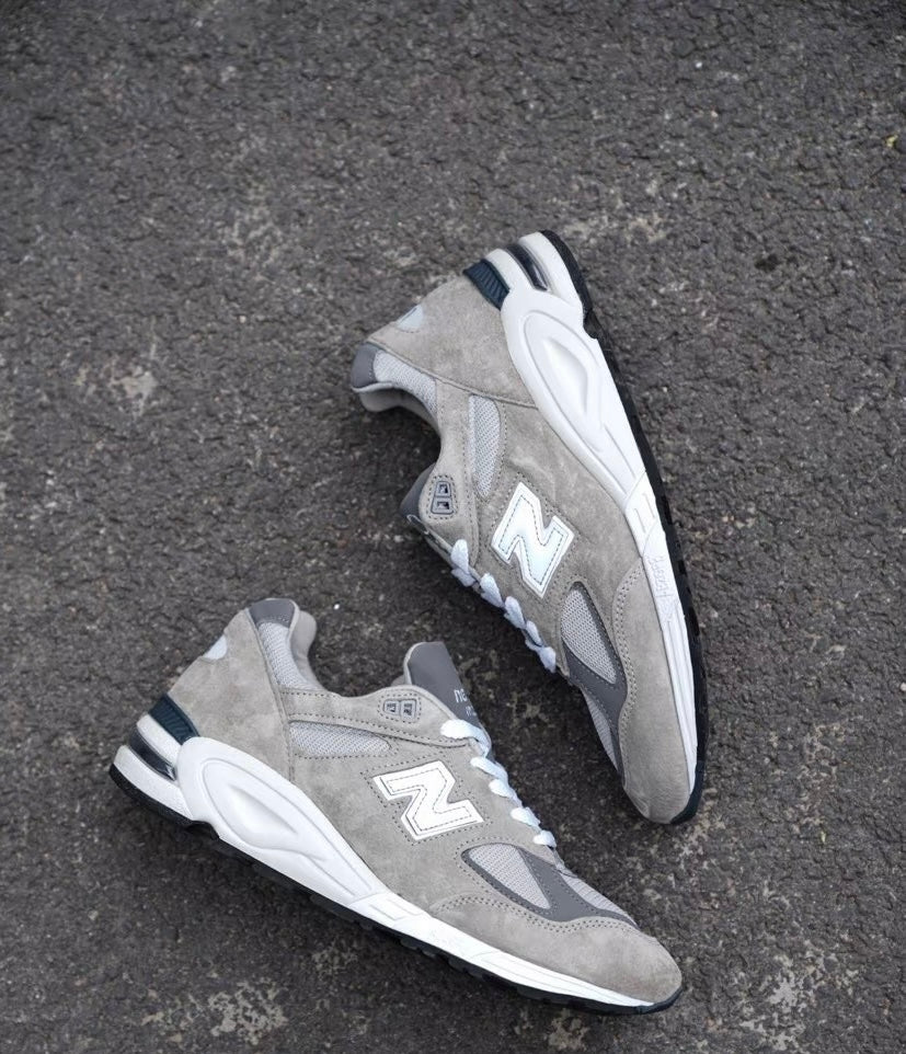 New Balance 990 V2 Grey (M990GY2)