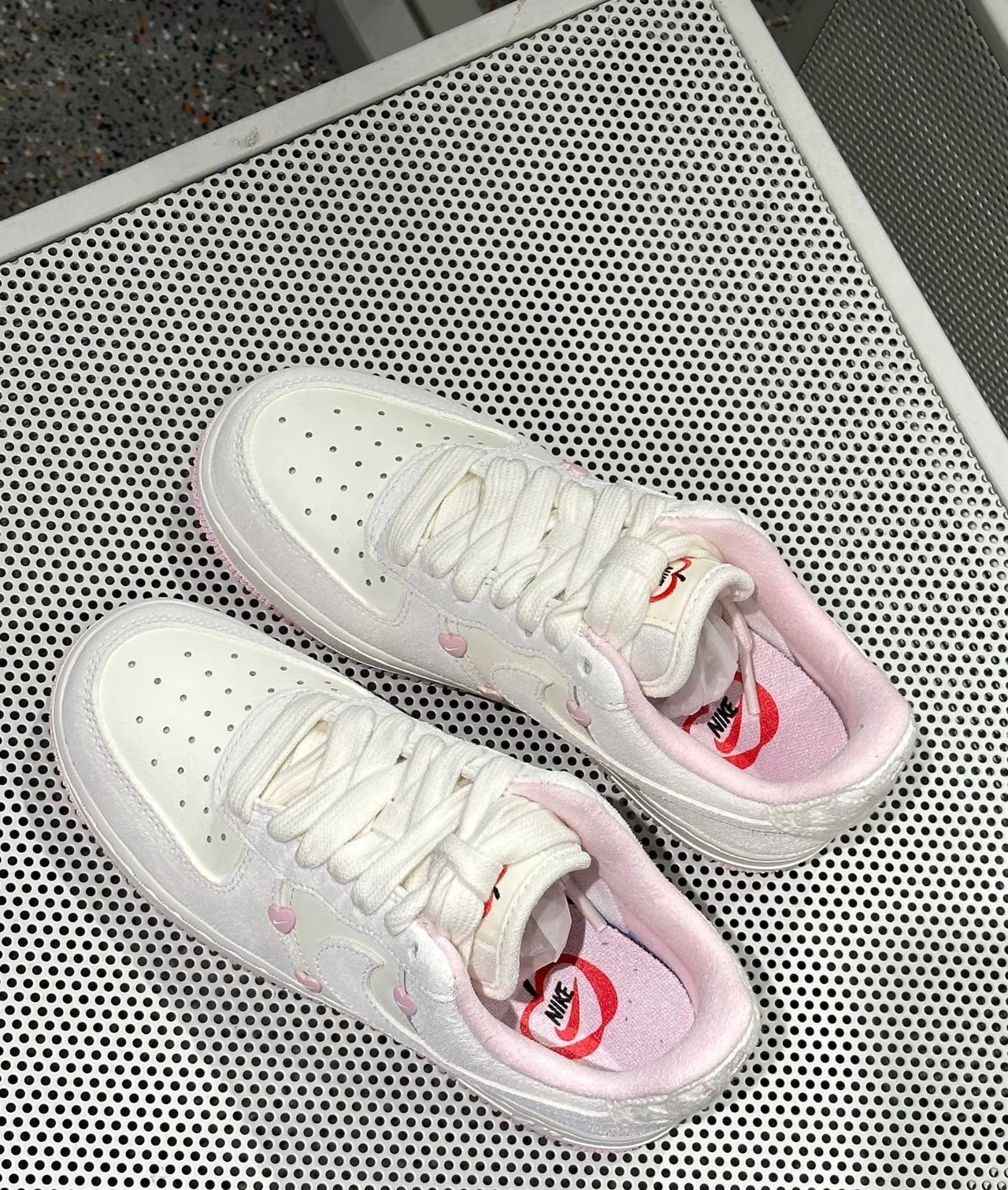 [粉色系秒殺] Nike Air Force Valentine‘s Day 2025 (HV5992-111)