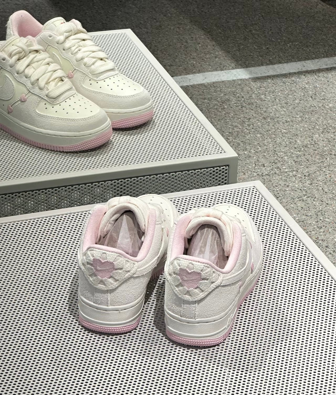 [粉色系秒殺] Nike Air Force Valentine‘s Day 2025 (HV5992-111)