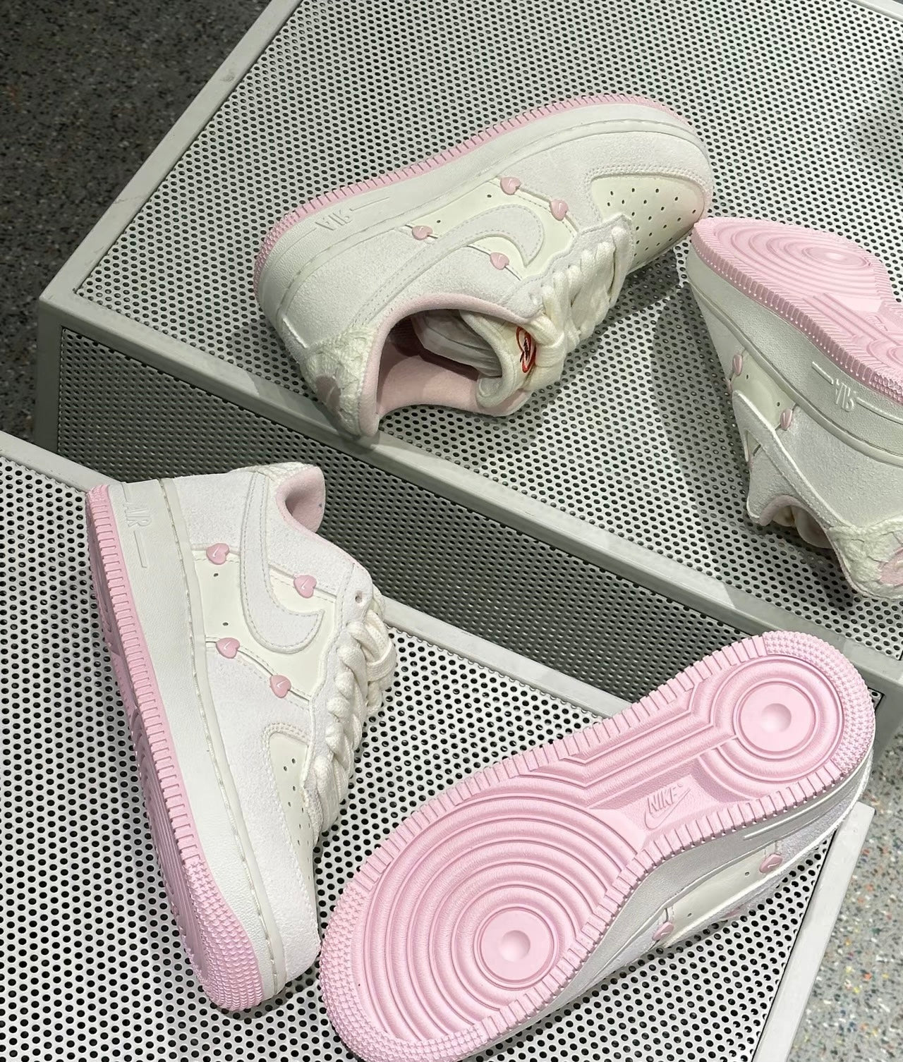 [粉色系秒殺] Nike Air Force Valentine‘s Day 2025 (HV5992-111)