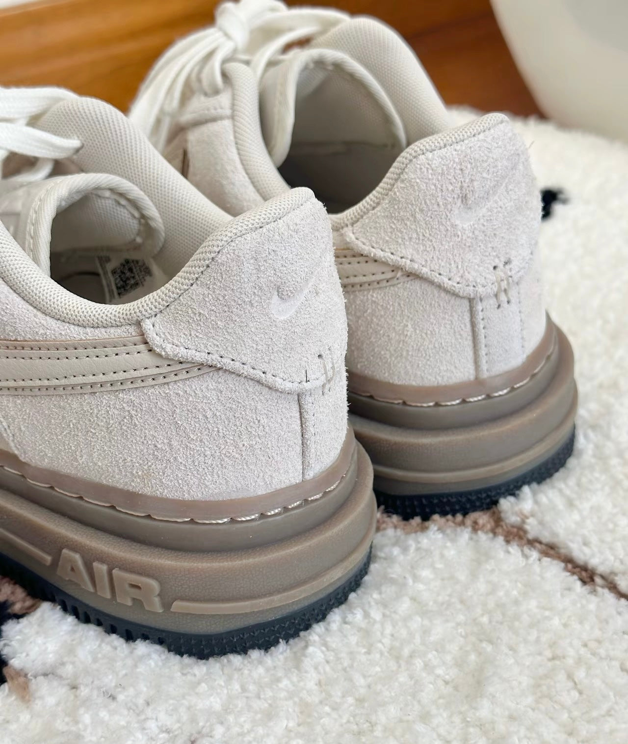 Nike Air Force LUXE 淡奶茶 (HV2531-100)