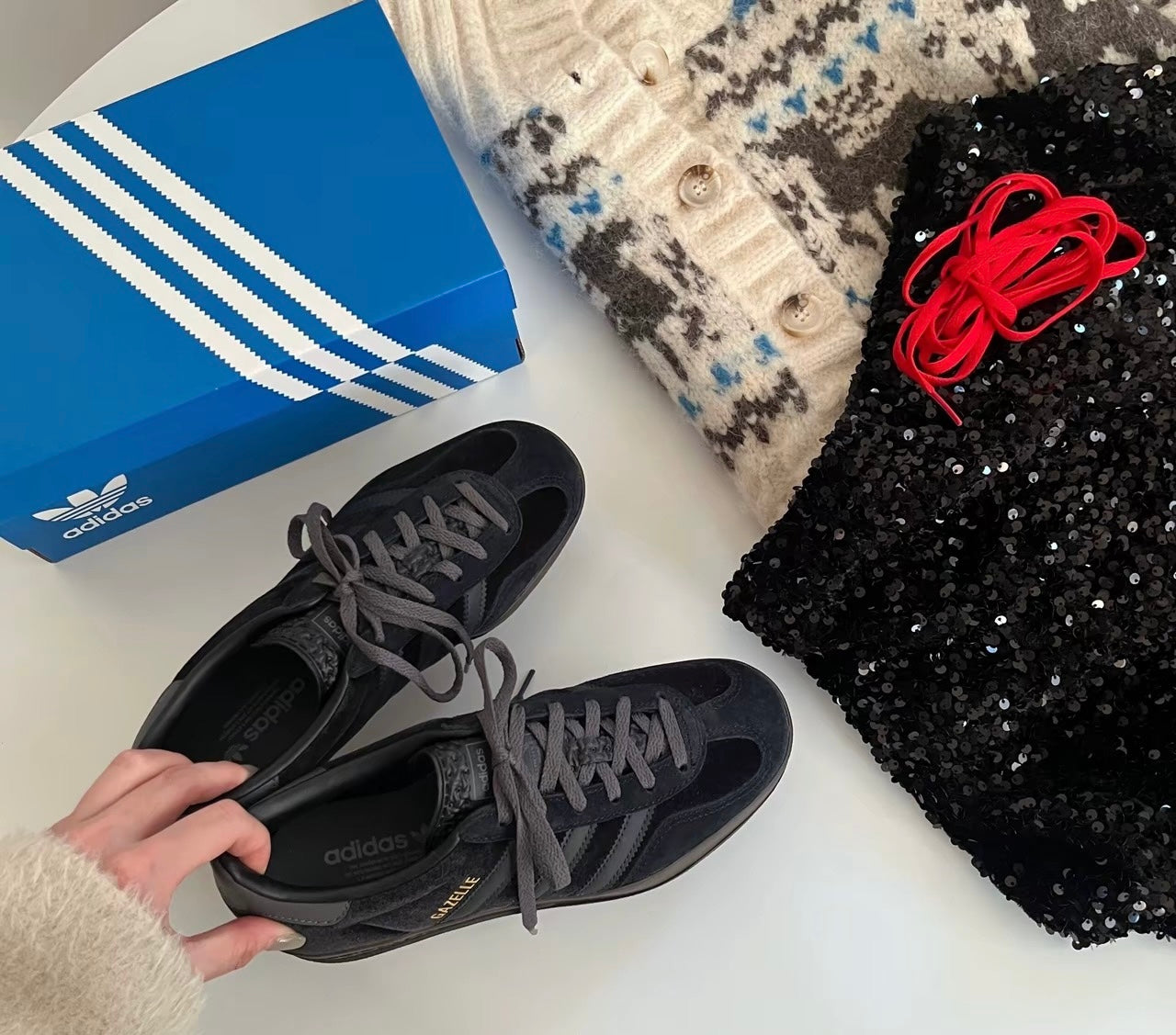 Adidas ORiginals Gazelle 黑天鵝絨 (JI2712)