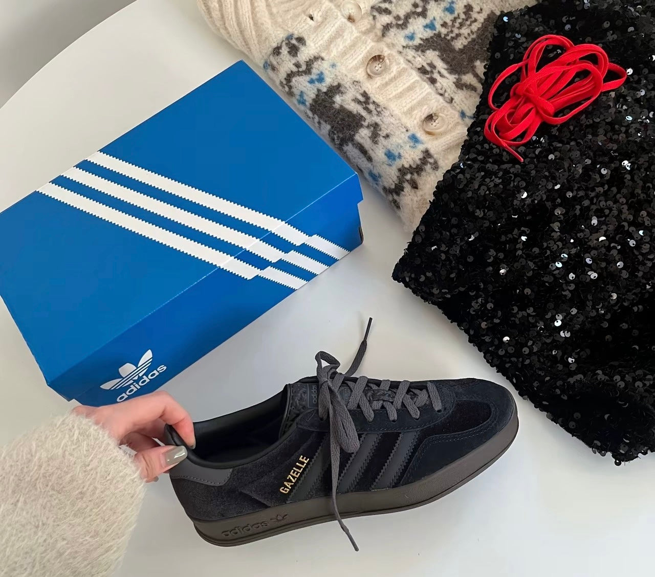 Adidas ORiginals Gazelle 黑天鵝絨 (JI2712)