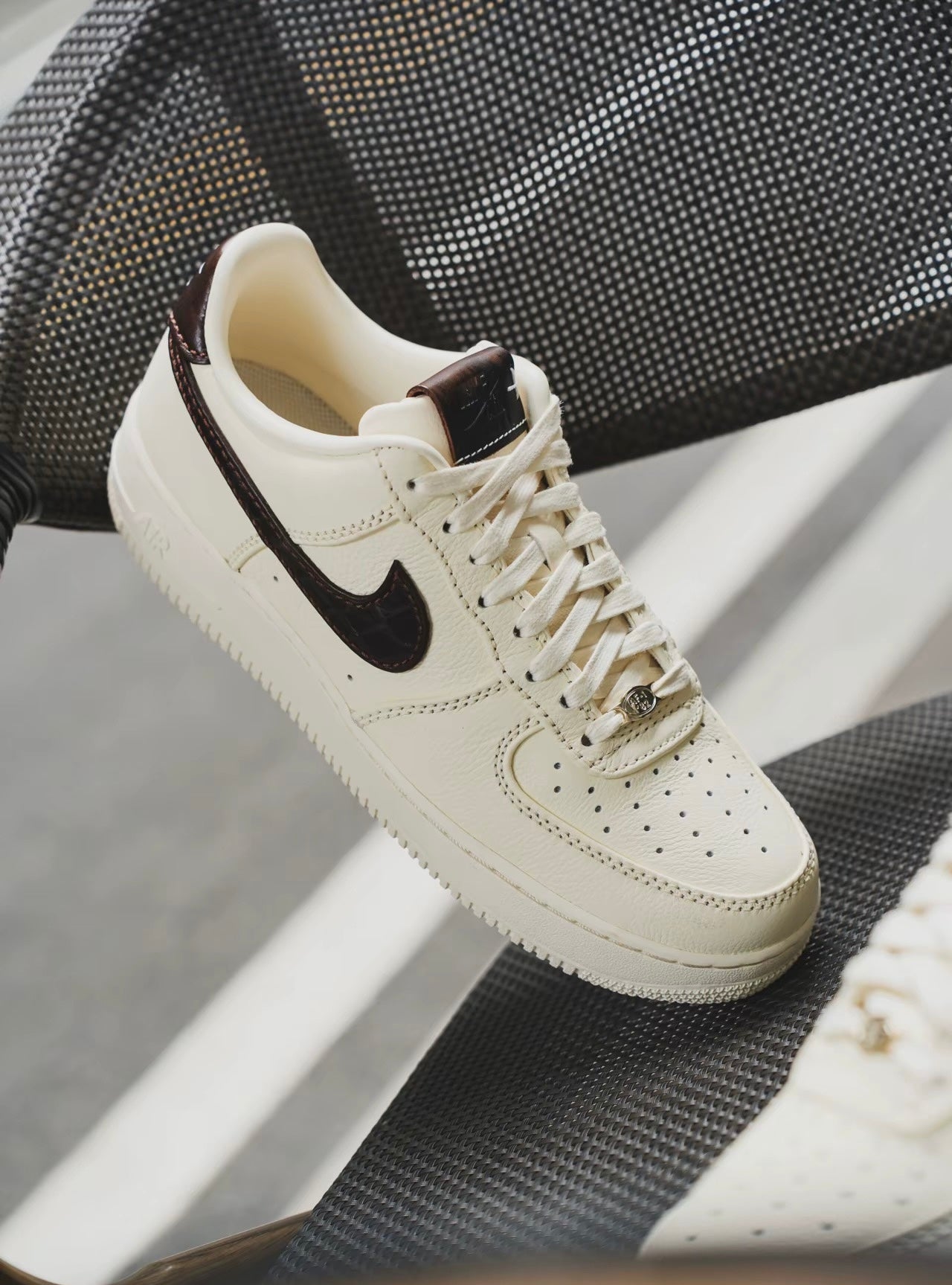 Nike Air Force 棕酒紅 (IH7332-001)