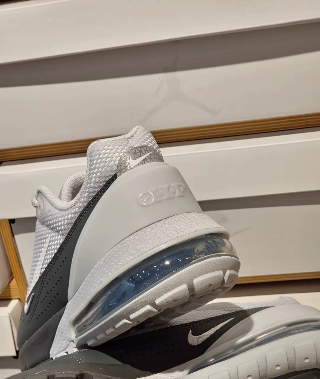 Nike Air Max Pulse 灰白 (FN7459-001)