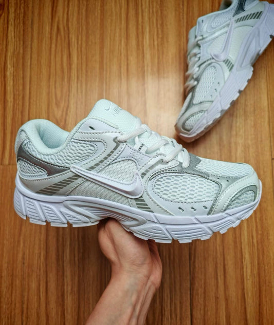 Nike V5 RNR 黑色 (W) (HQ7901-101)