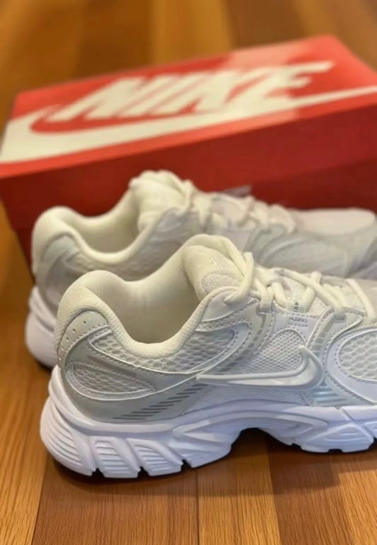 Nike V5 RNR 白色 (M) (HJ5228-101)