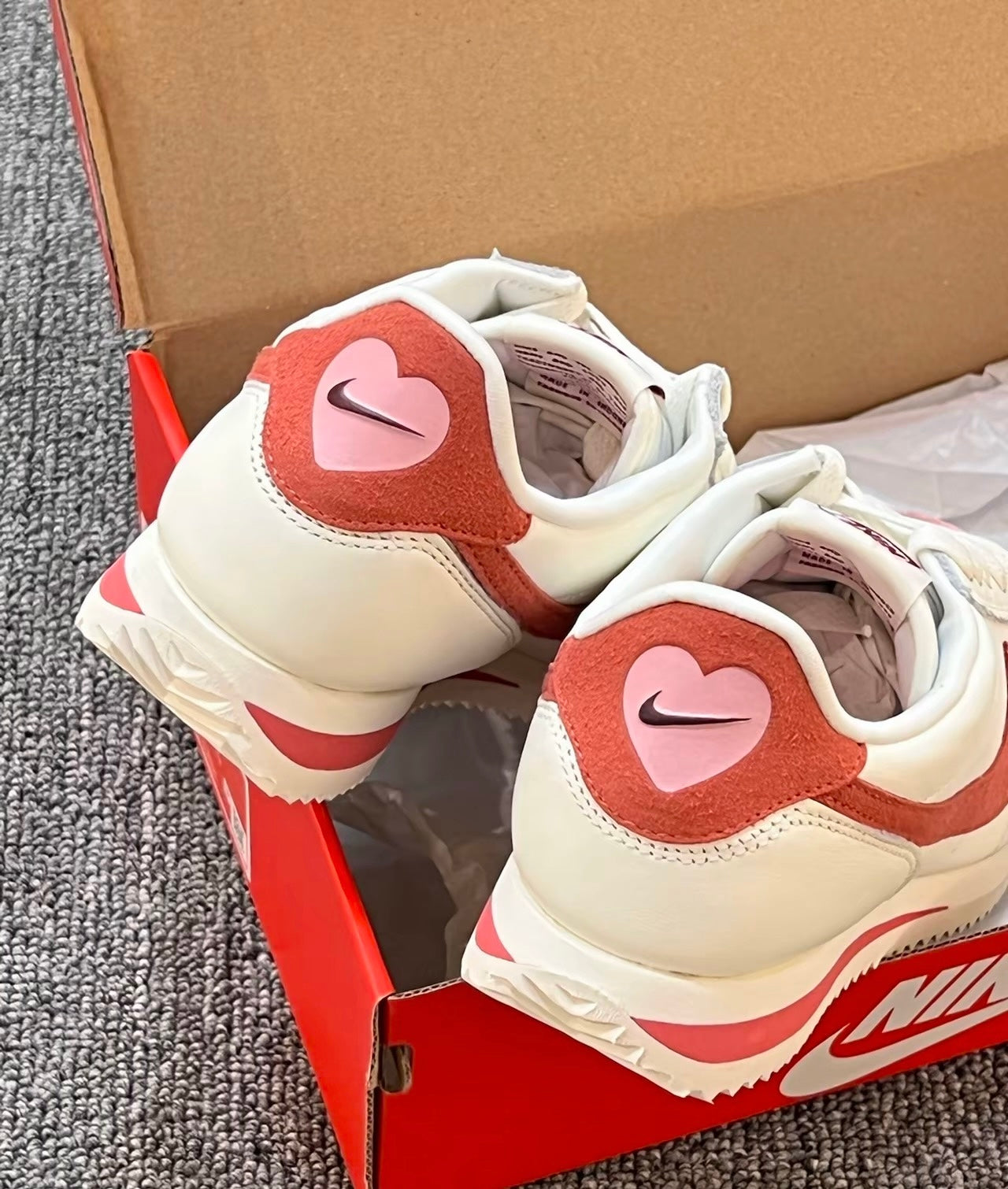 Nike Cortez Valentine’s Day 2024 (FZ5167-133)