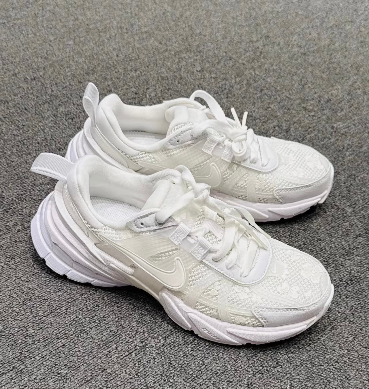 Nike V2K Run 全白 (HJ5269-100)