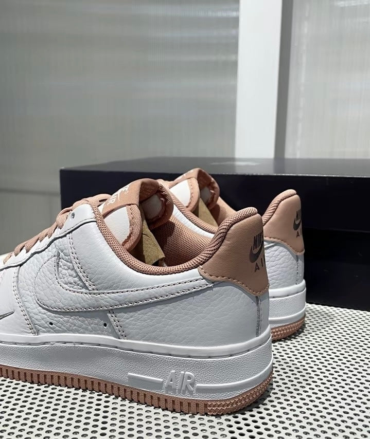 Nike Air Force 白粉 (IB6543-100)