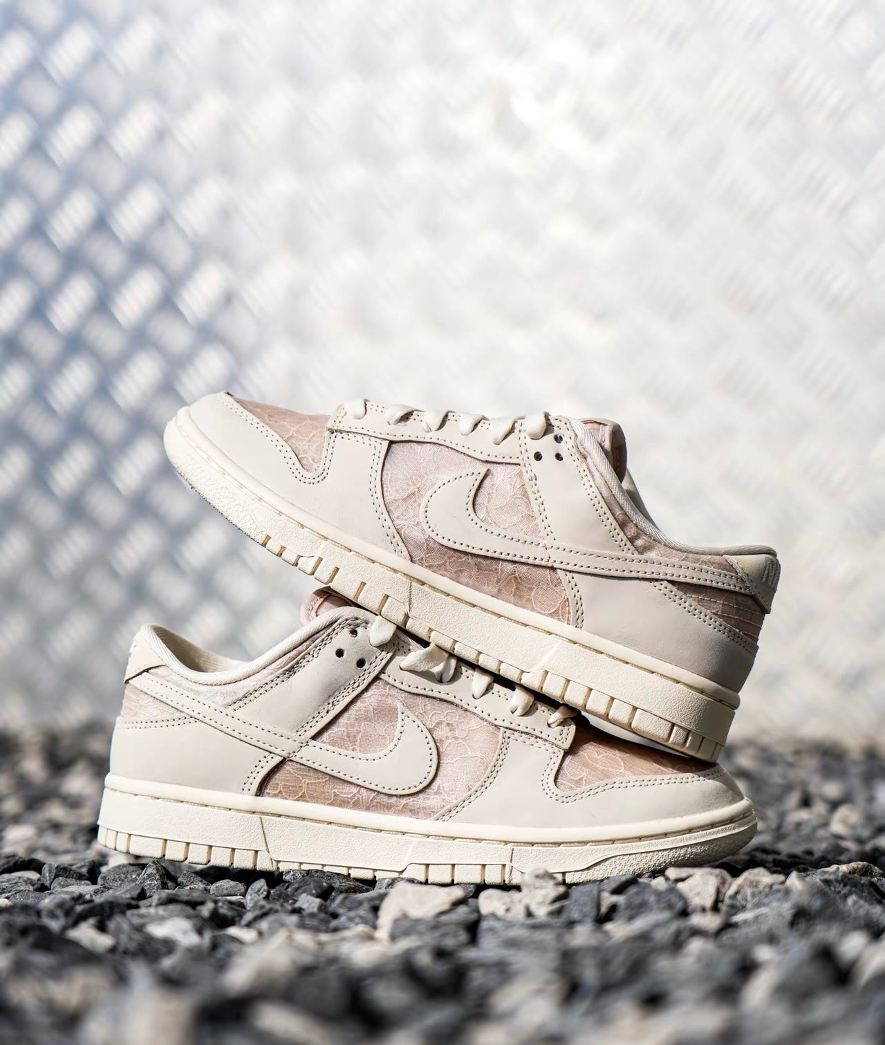 Nike Dunk Low 白粉 (HJ5870-100)