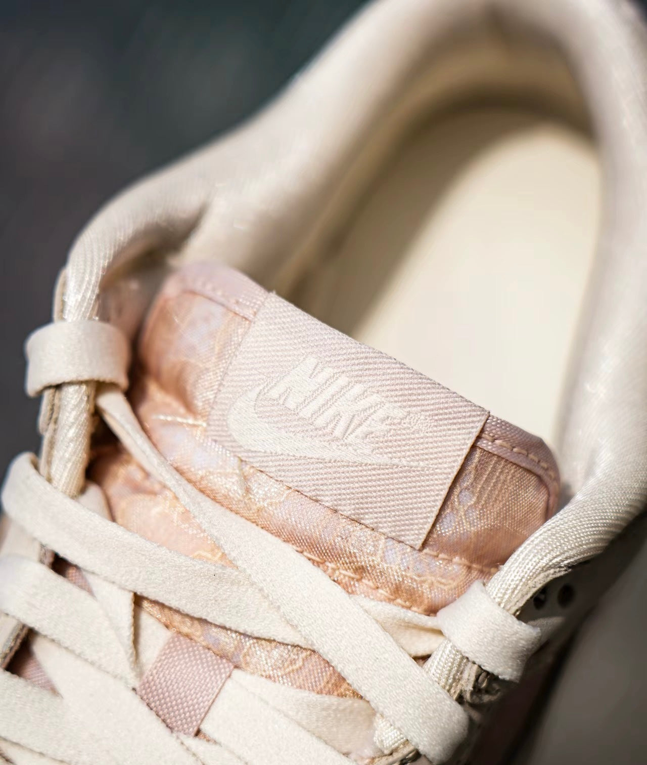 Nike Dunk Low 白粉 (HJ5870-100)
