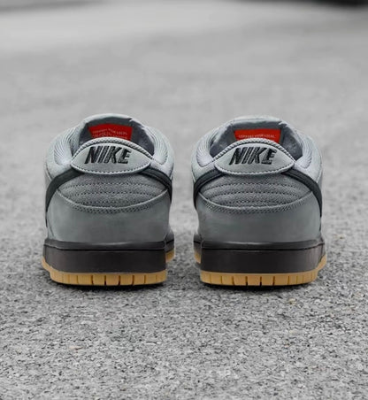 Nike Dunk Low 麂皮灰黑 (FJ1674-002)