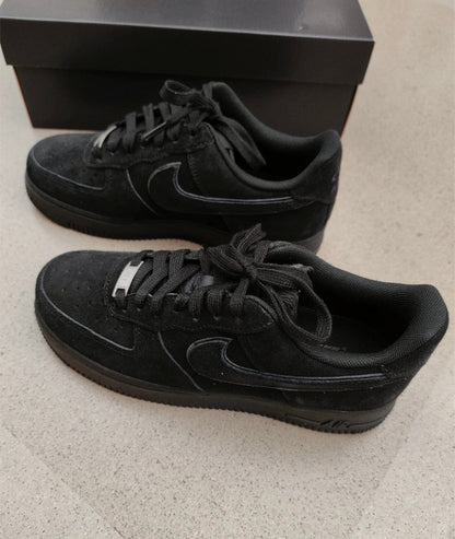 Nike Air Force 1 Low Black Cat 麂皮全黑 (HQ1966-002)