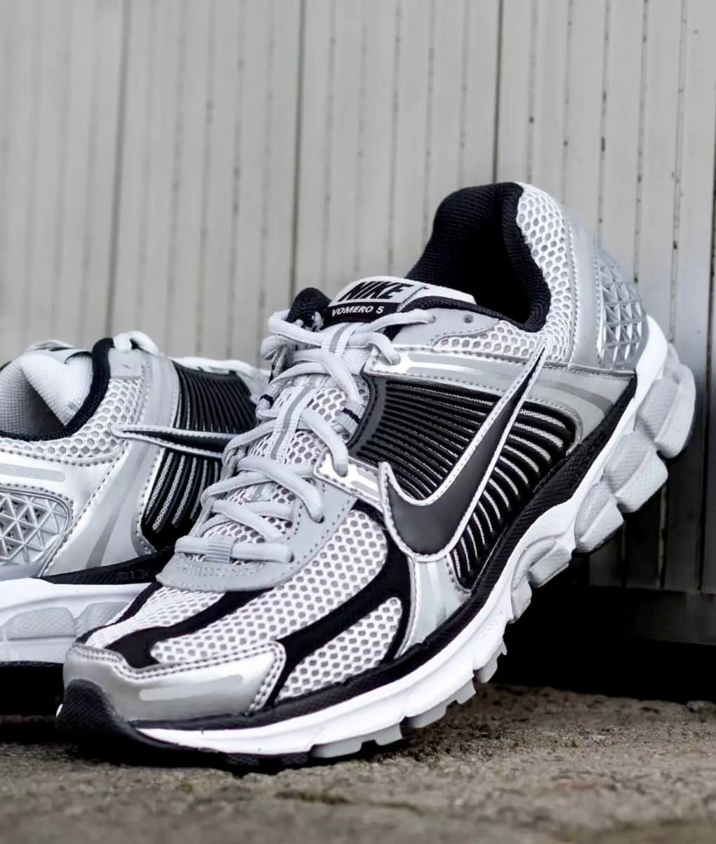 Nike Zoom Vomero 5 金屬黑銀 (FJ4151-004)