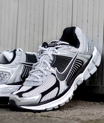 Nike Zoom Vomero 5 金屬黑銀 (FJ4151-004)