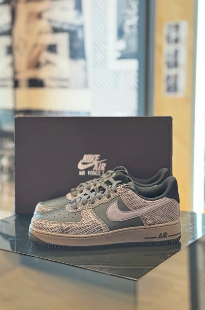 Nike Air Force 黑蛇紋 (HF2898-001)