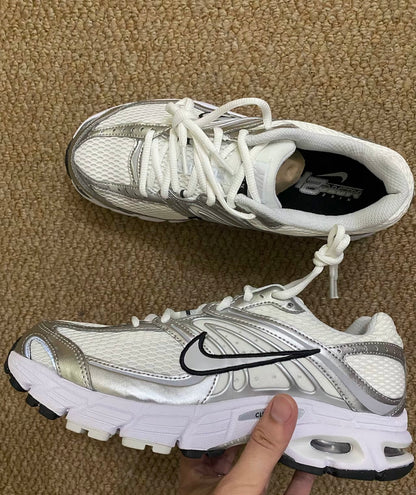 Nike Air Max Moto 2K 白色 (HQ2056-103)