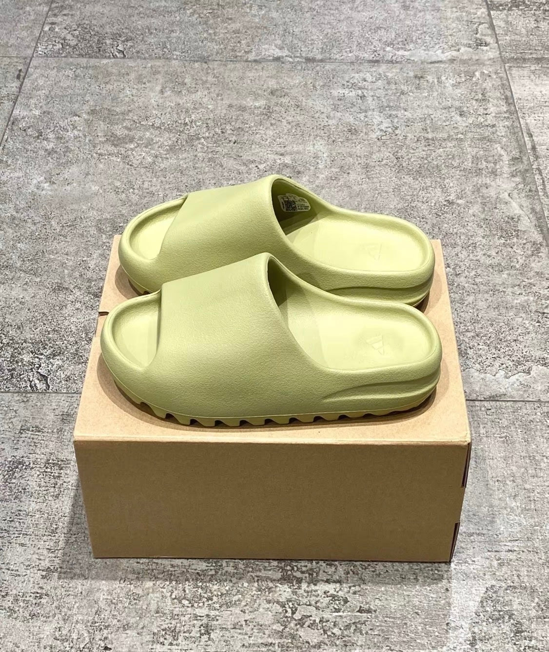 Adidas Originals Yeezy Slide Resin 綠色 (FZ5904)