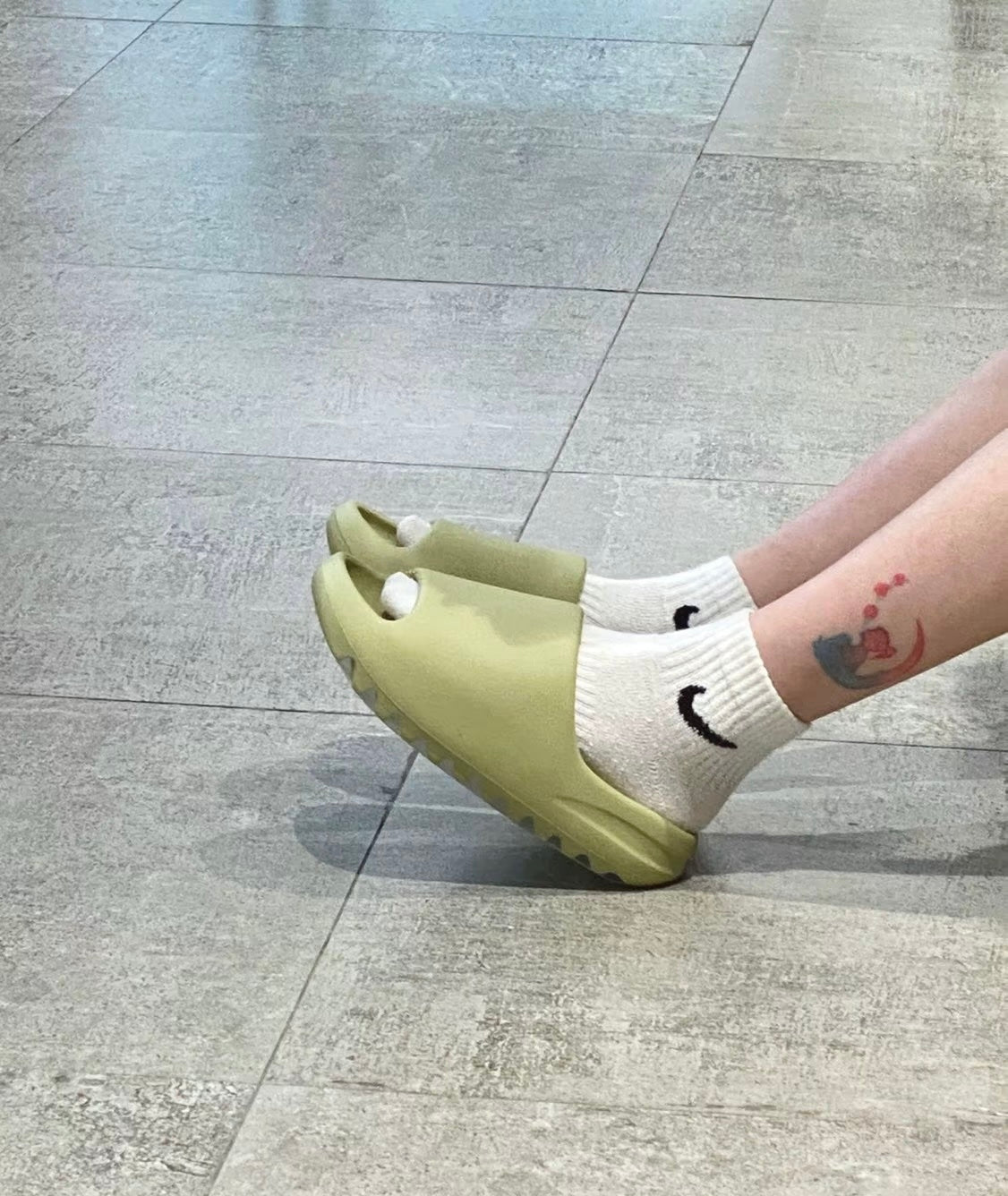 Adidas Originals Yeezy Slide Resin 綠色 (FZ5904)