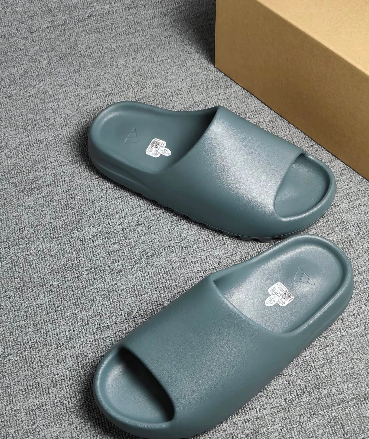 Adidas Originals Yeezy Slide Slate Marine 灰綠 (ID2349)