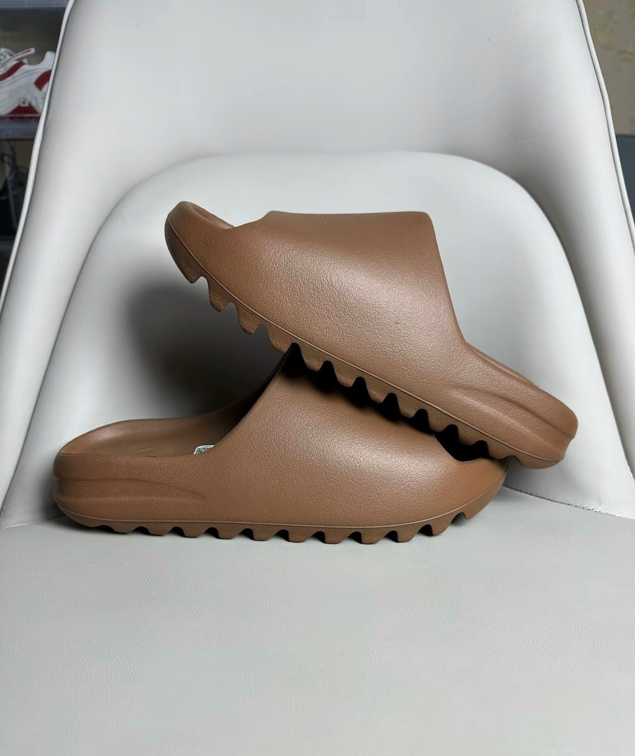 Adidas Originals Yeezy Slide 深棕 (FZ5896)