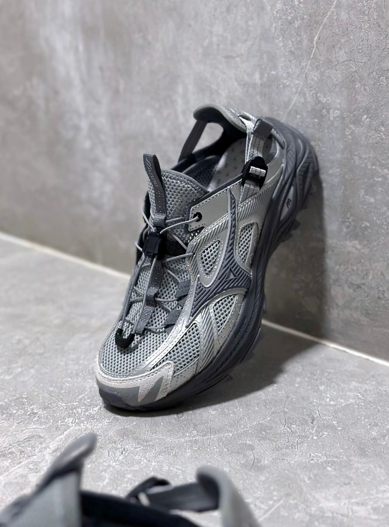 Mizuno Racer Trail SE 石岩灰 (D1GH241906)