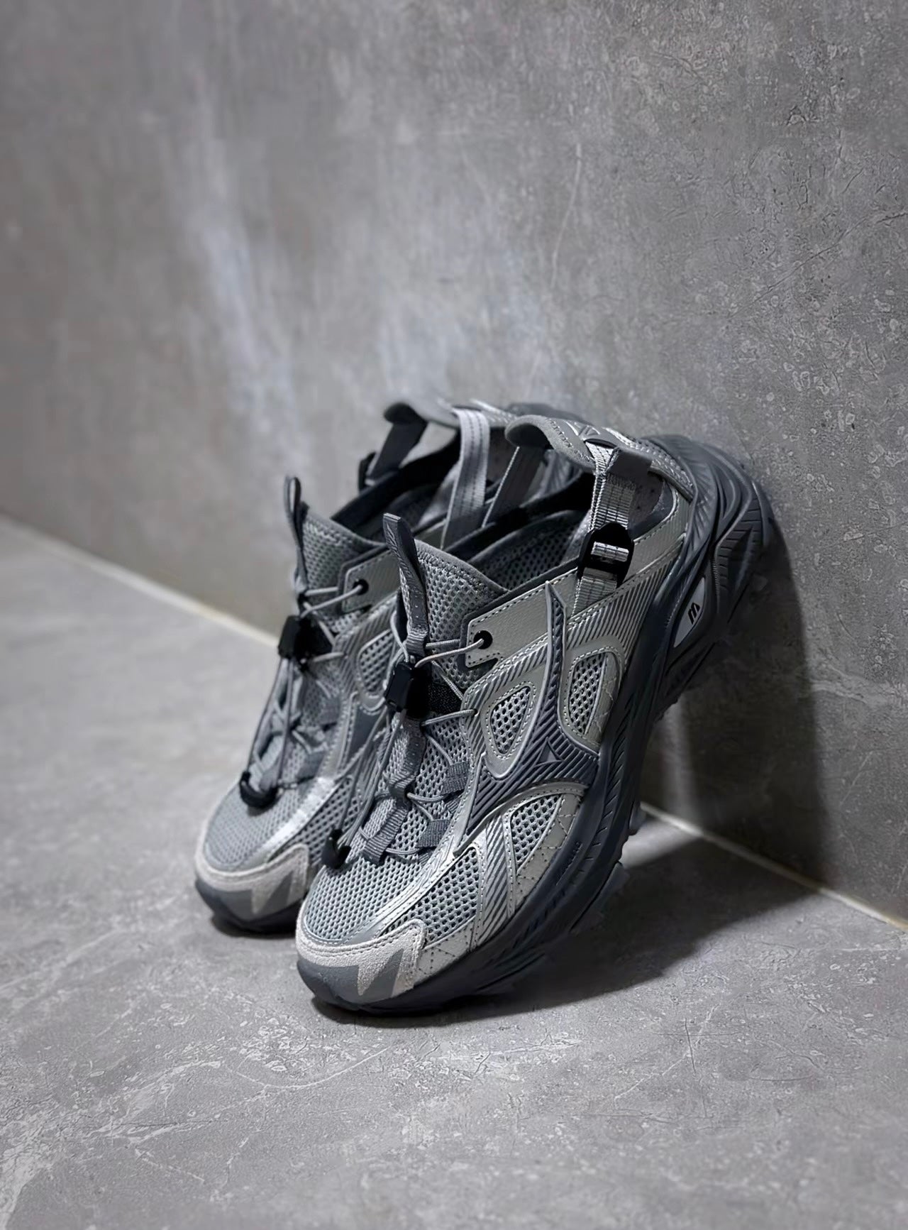 Mizuno Racer Trail SE 石岩灰 (D1GH241906)