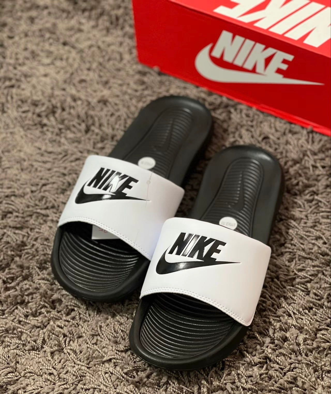 Nike Victori One 黑白 (CN9675-005)