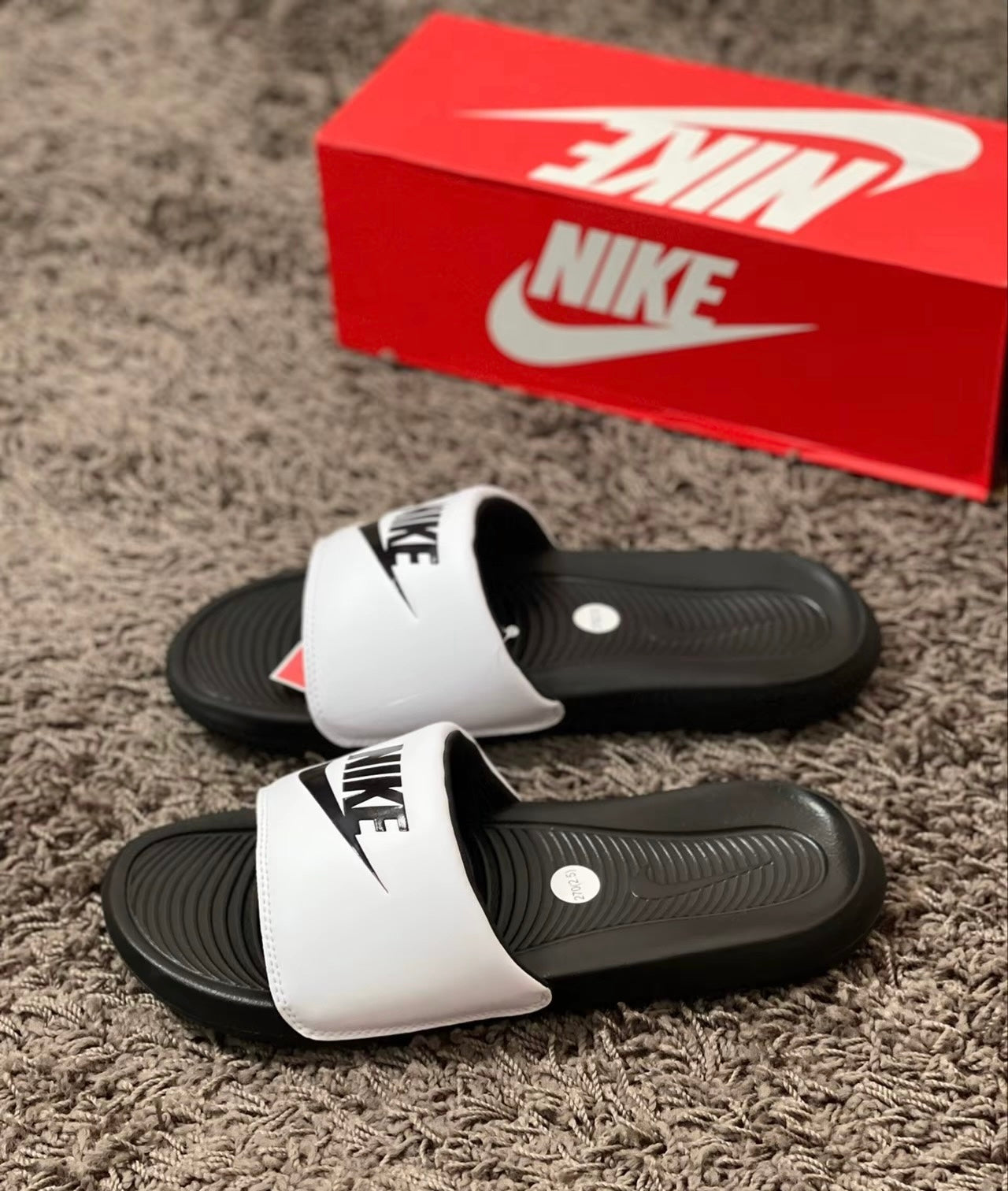 Nike Victori One 黑白 (CN9675-005)