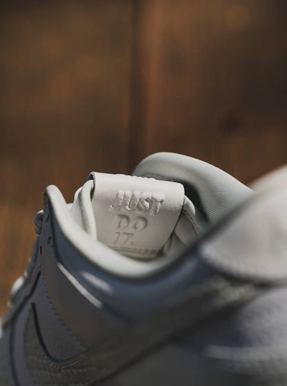 Nike Dunk Low 蚊紋灰白 (IB2262-100)